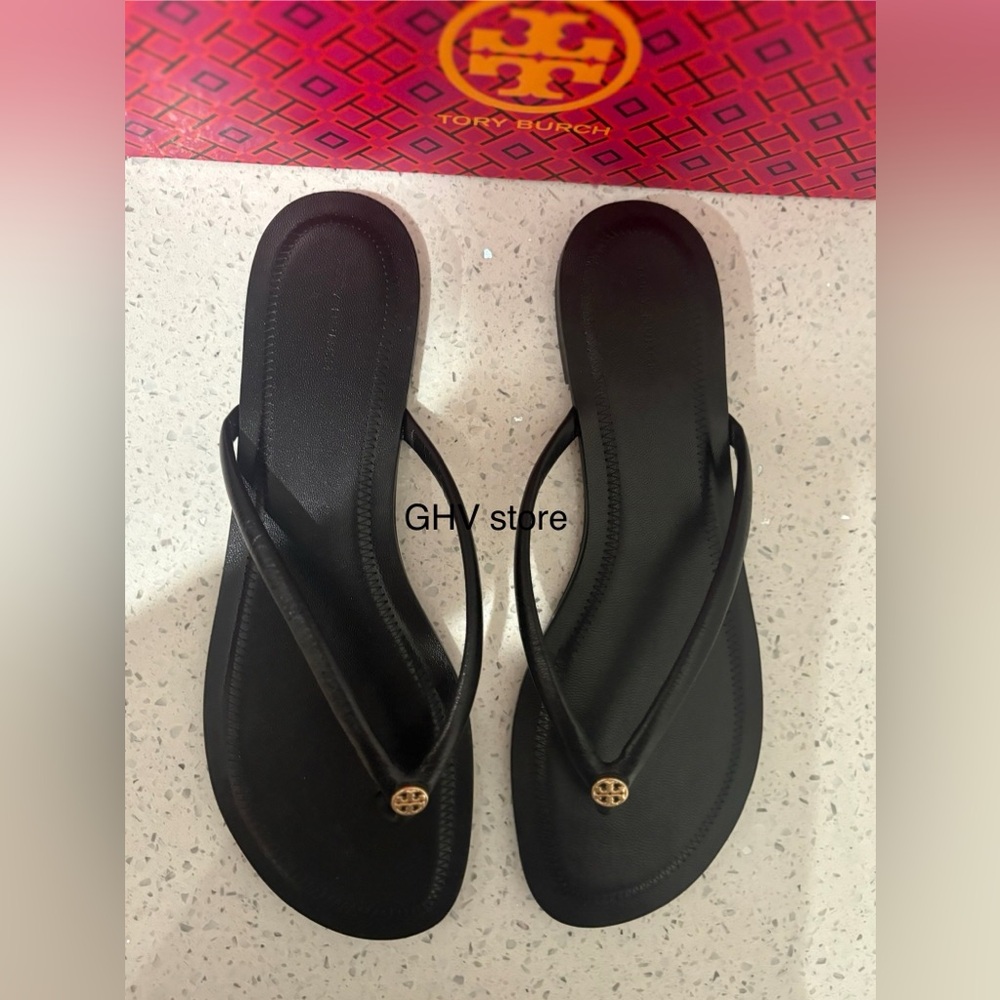 Tory Burch Chelsea leather Black Flip Flops - Picture 2 of 3